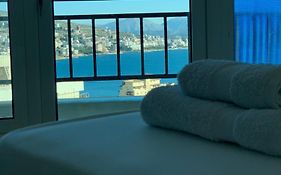 Guest - Sea Breeze Apartments